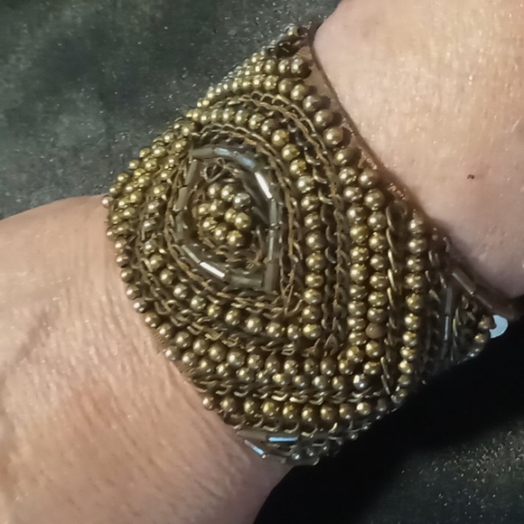 Beaded wrap bracelet . - Picture 2 of 6